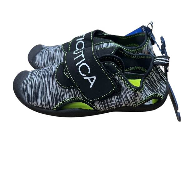 Nautica Boys Bilean Protective Water Shoe - Size 12 - Multiprint. NWT - Picture 1 of 6